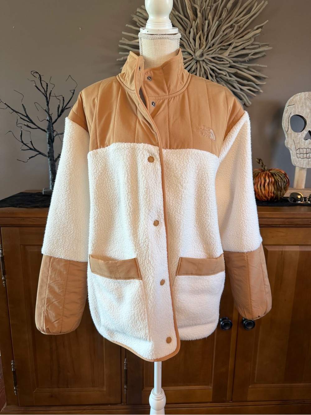 North Face Sherpa Botton up Jacket. Barn style. Camel and off white.
